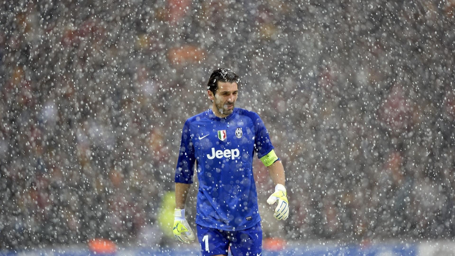 阿斯帕斯高度评价苏亚雷斯利物浦生涯关键影响，称英超联赛较西甲更具纯粹性